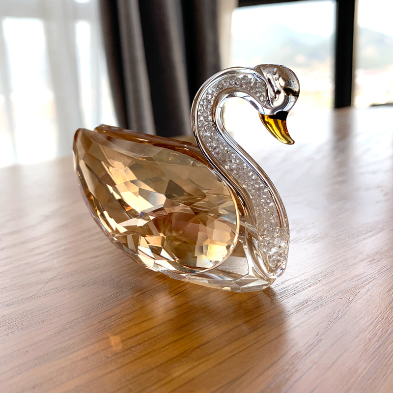3 Colors Bigger Swan Crystal G - Paper Weight Crystal บทวิจารณ์และราคา